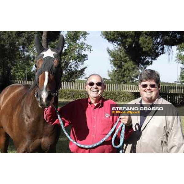 Mr.Kenneth L.Ramsey with his son Jeff and Real Solution Rome - Capannelle training center, 18th may 2012 ph.Stefano Grasso