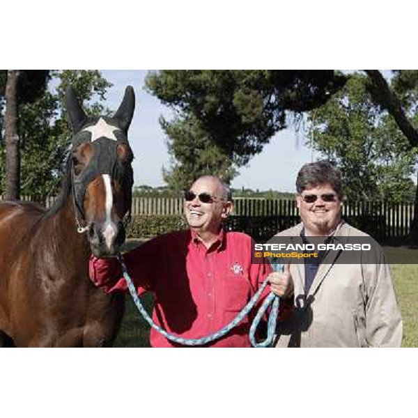 Mr.Kenneth L.Ramsey with his son Jeff and Real Solution Rome - Capannelle training center, 18th may 2012 ph.Stefano Grasso