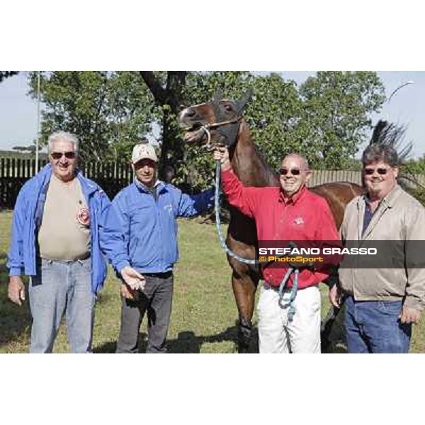 John D\'Amato, Gianluca Bietolini,Real Solution,Mr.Kenneth L.Ramsey and his son Jeff Rome - Capannelle training center, 18th may 2012 ph.Stefano Grasso