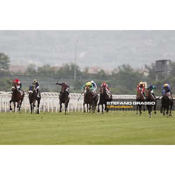 The horses on the straight 129° Derby Italiano Better Roma - Capannelle racecourse, 20th may 2012 ph.Stefano Grasso