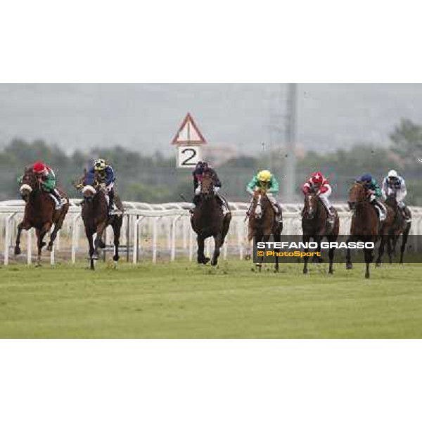 The horses on the straight 129° Derby Italiano Better Roma - Capannelle racecourse, 20th may 2012 ph.Stefano Grasso