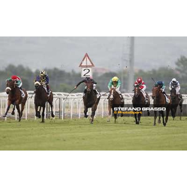 The horses on the straight 129° Derby Italiano Better Roma - Capannelle racecourse, 20th may 2012 ph.Stefano Grasso