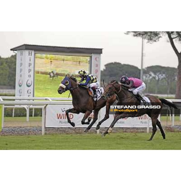 Robert Havlin on Feuerblitz goes to win the 129° Derby Italiano Better beating Umberto Rispoli on Wild Wolf Roma - Capannelle racecourse, 20th may 2012 ph.Stefano Grasso