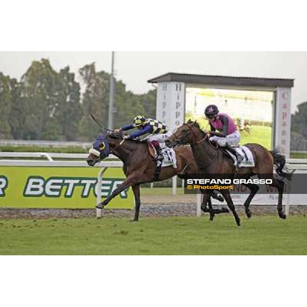 Robert Havlin on Feuerblitz goes to win the 129° Derby Italiano Better beating Umberto Rispoli on Wild Wolf Roma - Capannelle racecourse, 20th may 2012 ph.Stefano Grasso