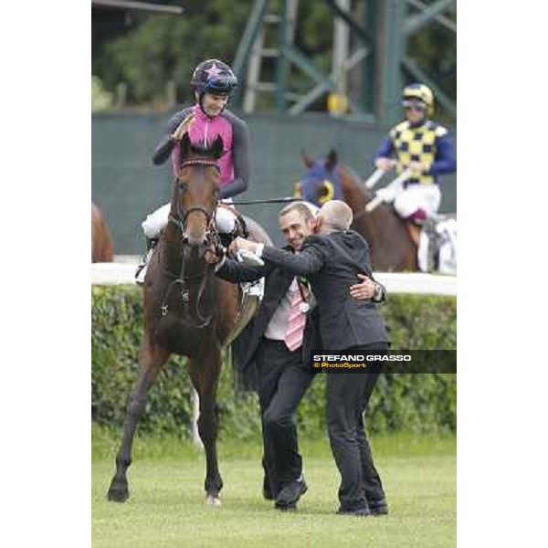 Robert Havlin on Feuerblitz with his groom and trainer Figge exult after the victory 129° Derby Italiano Better Roma - Capannelle racecourse, 20th may 2012 ph.Stefano Grasso