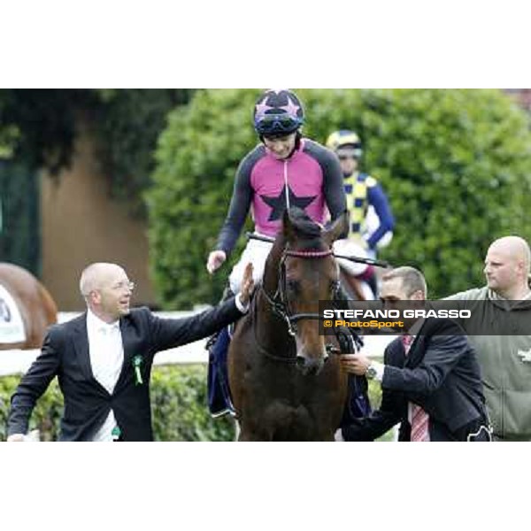 Robert Havlin on Feuerblitz with his groom and trainer Figge exult after the victory 129° Derby Italiano Better Roma - Capannelle racecourse, 20th may 2012 ph.Stefano Grasso