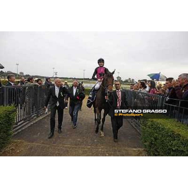 The winning connection of Feuerblitz after winning the race 129° Derby Italiano Better Roma - Capannelle racecourse, 20th may 2012 ph.Stefano Grasso