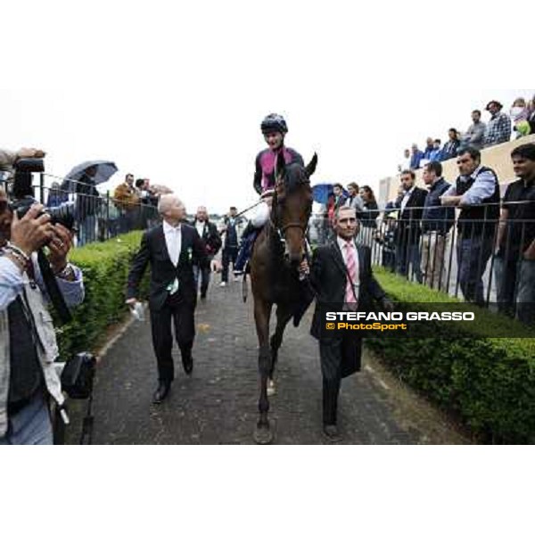 The winning connection of Feuerblitz after winning the race 129° Derby Italiano Better Roma - Capannelle racecourse, 20th may 2012 ph.Stefano Grasso