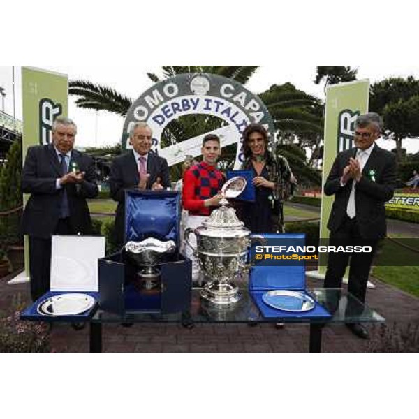 The prize giving ceremony of Premio Carlo D\'Alessio Roma - Capannelle racecourse, 20th may 2012 ph.Stefano Grasso