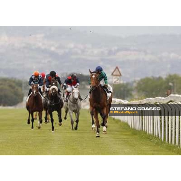 Dario Vargiu on Tiger Day wins the Premio Dionisia Roma - Capannelle racecourse, 20th may 2012 ph.Stefano Grasso