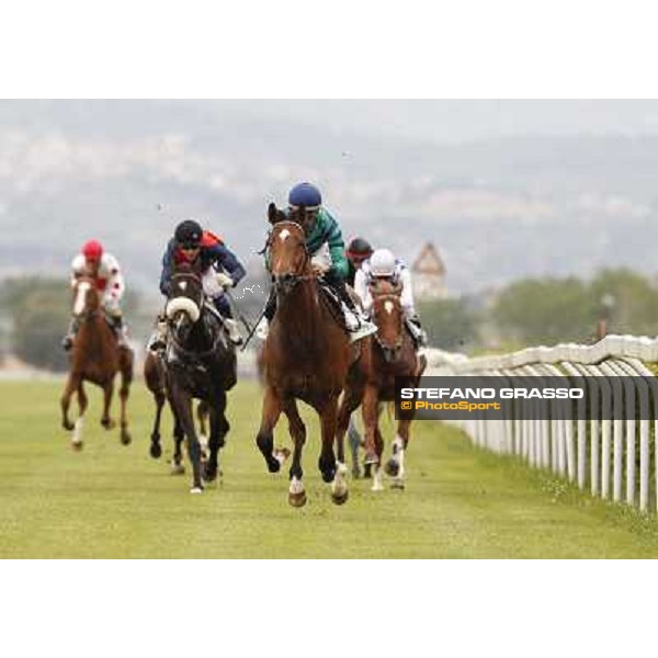 Dario Vargiu on Tiger Day wins the Premio Dionisia Roma - Capannelle racecourse, 20th may 2012 ph.Stefano Grasso