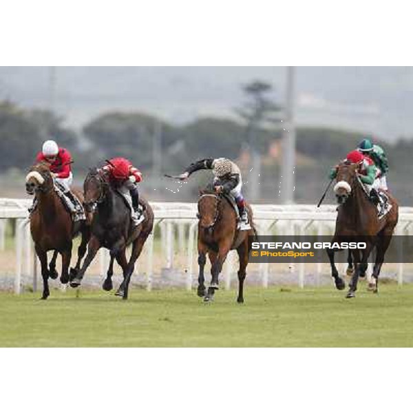 Cristian Demuro on Lake Drop goes to win the Premio Carlo D\'Alessio.Frankie Dettori on Frankenstein is second.Carlo Fiocchi on Branderburgo is third Roma - Capannelle racecourse, 20th may 2012 ph.Stefano Grasso