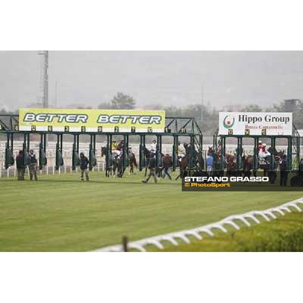 The start of Premio Domenico e Sergio Arnaldi Roma - Capannelle racecourse, 20th may 2012 ph.Stefano Grasso