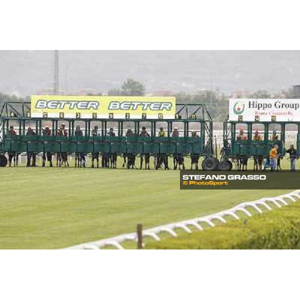 The start of Premio Domenico e Sergio Arnaldi Roma - Capannelle racecourse, 20th may 2012 ph.Stefano Grasso