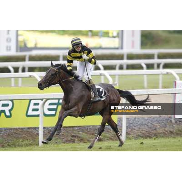 Federico Frommja on Zolango wins the Premio Domenico and Sergio Arnaldi Roma - Capannelle racecourse, 20th may 2012 ph.Stefano Grasso