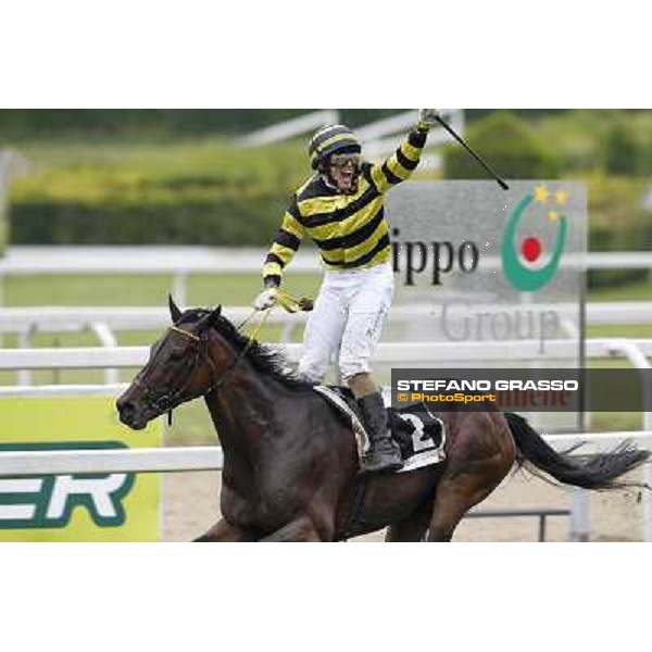 Federico Frommja on Zolango wins the Premio Domenico and Sergio Arnaldi Roma - Capannelle racecourse, 20th may 2012 ph.Stefano Grasso