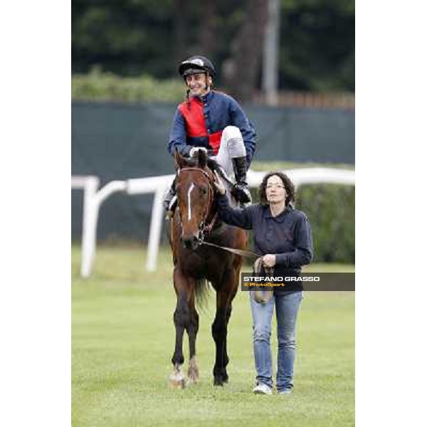 Carlo Fiocchi returns home on United Color after winning the Premio Tudini. Roma - Capannelle racecourse, 20th may 2012 ph.Stefano Grasso