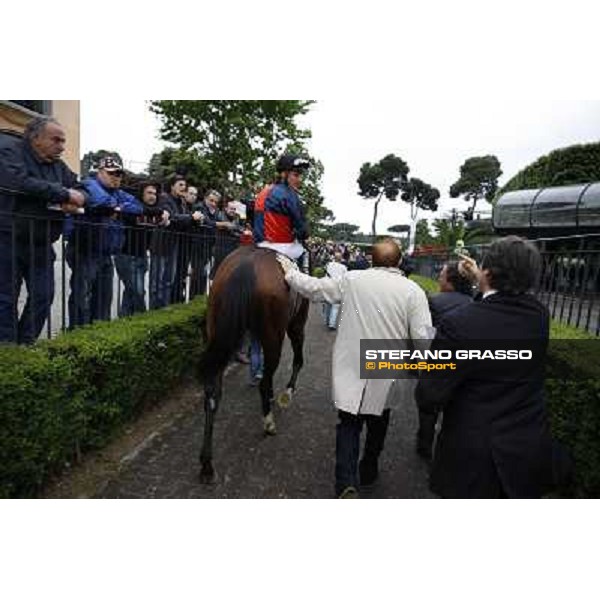 Carlo Fiocchi celebrates on United Color with Salvatore and Matteo Limata after winning the Premio Tudini Roma - Capannelle racecourse, 20th may 2012 ph.Stefano Grasso