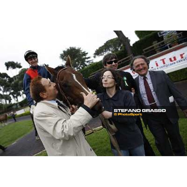 Carlo Fiocchi celebrates on United Color with Salvatore and Matteo Limata and Riccardo Menichetti after winning the Premio Tudini Roma - Capannelle racecourse, 20th may 2012 ph.Stefano Grasso