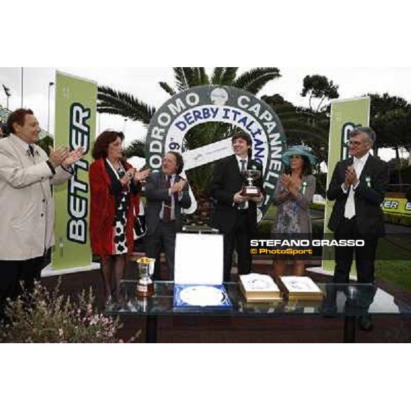 The Prize giving ceremony of Premio Tudini - Riccardo Menichetti Salavtore and Matteo Limata with the Tudini sister and Francesco Ruffo Roma - Capannelle racecourse, 20th may 2012 ph.Stefano Grasso