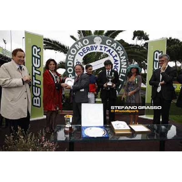 The Prize giving ceremony of Premio Tudini - Riccardo Menichetti Salavtore and Matteo Limata with the Tudini sister and Francesco Ruffo Roma - Capannelle racecourse, 20th may 2012 ph.Stefano Grasso