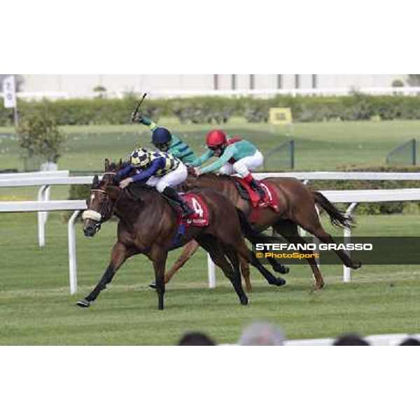 Fabio Branca on Cherry Collect goes to win the Oaks d\'Italia beating Angegreen and Rosa Eglanteria Milano - San Siro racecourse, 26th may 2012 ph.Stefano Grasso