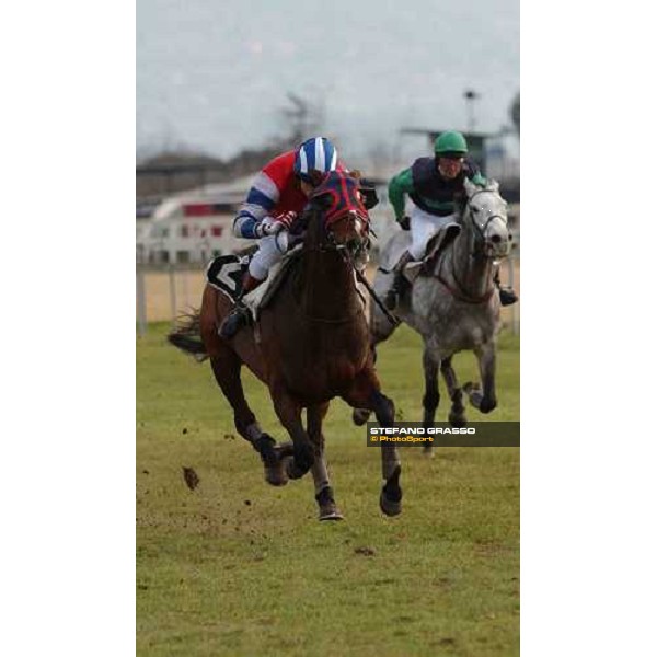 J.Kamenicek on Fortunio wins Premio Giulio Coccia Roma Capannelle 15 gennaio 2005 ph. Stefano Grasso