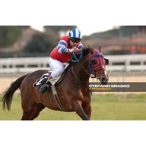 J.Kamenicek on Fortunio wins Premio Giulio Coccia Roma Capannelle 15 gennaio 2005 ph. Stefano Grasso