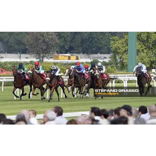 The straight of the Oaks d\'Italia Fabio Branca and Cherry Collect leads the group and go to win the race Milano - San Siro racecourse, 26th may 2012 ph.Stefano Grasso