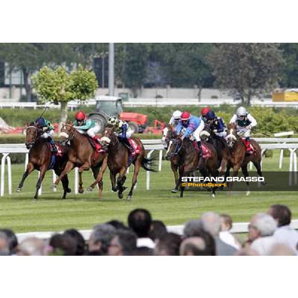 The straight of the Oaks d\'Italia Fabio Branca and Cherry Collect leads the group and go to win the race Milano - San Siro racecourse, 26th may 2012 ph.Stefano Grasso