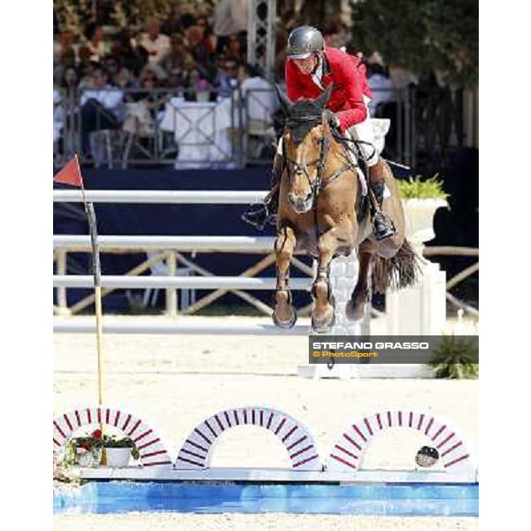 ROMA - Villa Borghese - 80° Csio Piazza di Siena - Moments and Emotions - Cavalor Valentina, Jos Lansink up, loses her horseshoe at the waterjump during the Gran Premio Città di Roma Loro Piana Roma - Villa Borghese - 80° Csio Piazza di Si