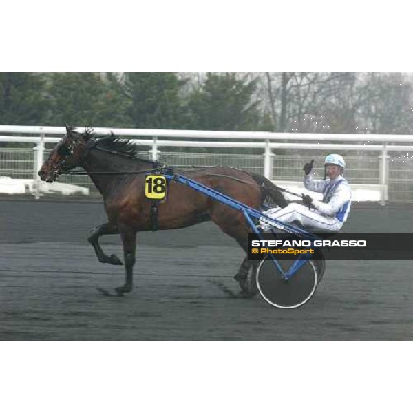 Christophe Gallier winner of 84° Gran Prix d\'Amerique with Jag de Bellouet after the triumph PAris Vincennes, 30th january 2005 ph. Stefano Grasso