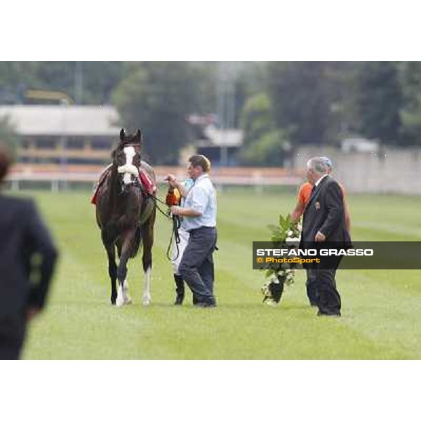 William Buick and Earl of Tinsdal after the triumph in the Gran Premio di Milano - Trofeo Snai Milano - San Siro galopp racecourse,10th june 2012 ph.Stefano Grasso