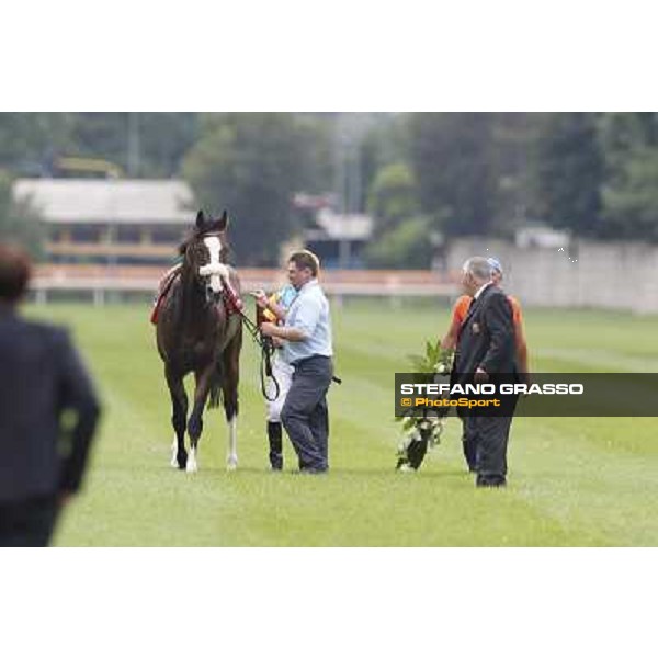 William Buick and Earl of Tinsdal after the triumph in the Gran Premio di Milano - Trofeo Snai Milano - San Siro galopp racecourse,10th june 2012 ph.Stefano Grasso