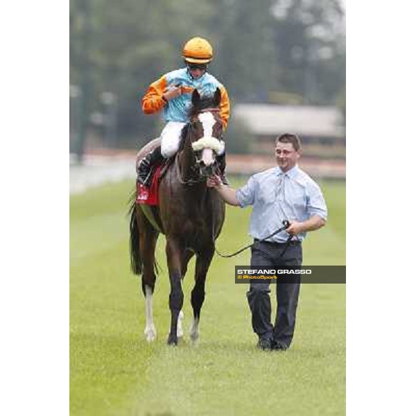 William Buick and Earl of Tinsdal after the triumph in the Gran Premio di Milano - Trofeo Snai Milano - San Siro galopp racecourse,10th june 2012 ph.Stefano Grasso