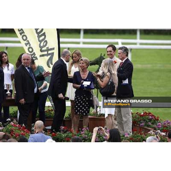 The prize giving ceremony of the Gran Premio di Milano - Trofeo Snai Milano - San Siro galopp racecourse,10th june 2012 ph.Stefano Grasso