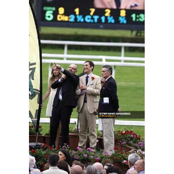 The prize giving ceremony of the Gran Premio di Milano - Trofeo Snai Milano - San Siro galopp racecourse,10th june 2012 ph.Stefano Grasso