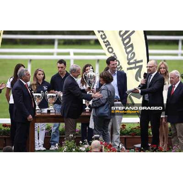 The prize giving ceremony of the Gran Premio di Milano - Trofeo Snai Milano - San Siro galopp racecourse,10th june 2012 ph.Stefano Grasso