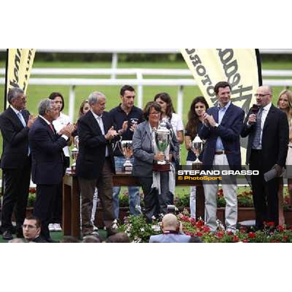 The prize giving ceremony of the Gran Premio di Milano - Trofeo Snai Milano - San Siro galopp racecourse,10th june 2012 ph.Stefano Grasso