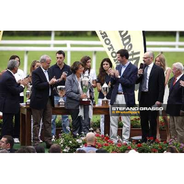 The prize giving ceremony of the Gran Premio di Milano - Trofeo Snai Milano - San Siro galopp racecourse,10th june 2012 ph.Stefano Grasso