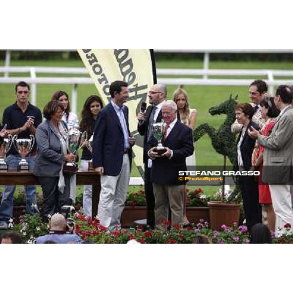 The prize giving ceremony of the Gran Premio di Milano - Trofeo Snai Milano - San Siro galopp racecourse,10th june 2012 ph.Stefano Grasso