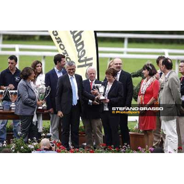 The prize giving ceremony of the Gran Premio di Milano - Trofeo Snai Milano - San Siro galopp racecourse,10th june 2012 ph.Stefano Grasso