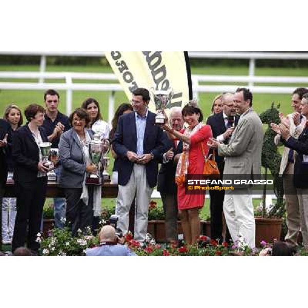 The prize giving ceremony of the Gran Premio di Milano - Trofeo Snai Milano - San Siro galopp racecourse,10th june 2012 ph.Stefano Grasso