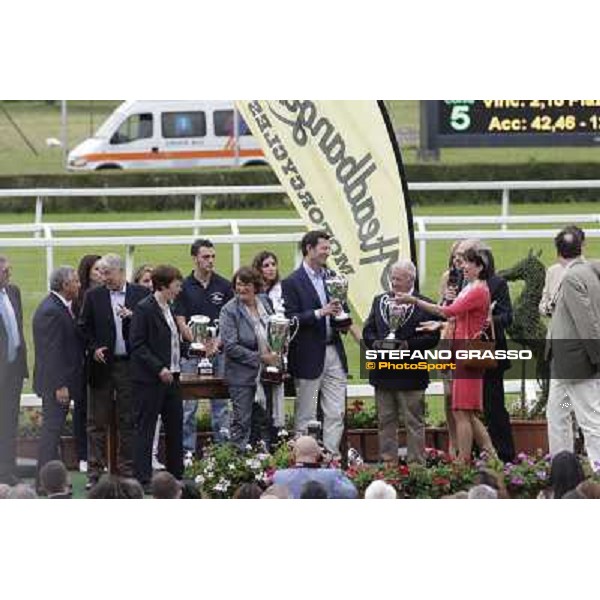 The prize giving ceremony of the Gran Premio di Milano - Trofeo Snai Milano - San Siro galopp racecourse,10th june 2012 ph.Stefano Grasso