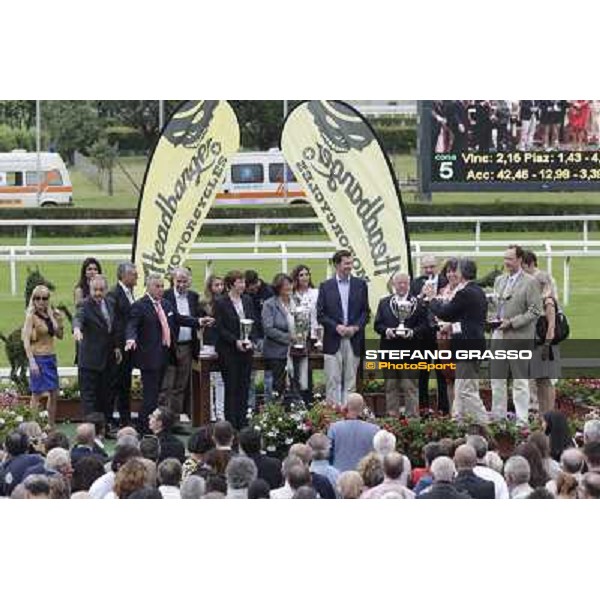 The prize giving ceremony of the Gran Premio di Milano - Trofeo Snai Milano - San Siro galopp racecourse,10th june 2012 ph.Stefano Grasso