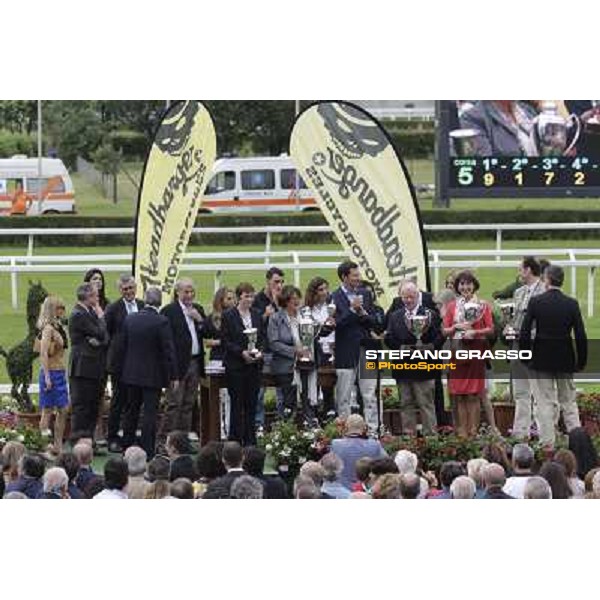 The prize giving ceremony of the Gran Premio di Milano - Trofeo Snai Milano - San Siro galopp racecourse,10th june 2012 ph.Stefano Grasso