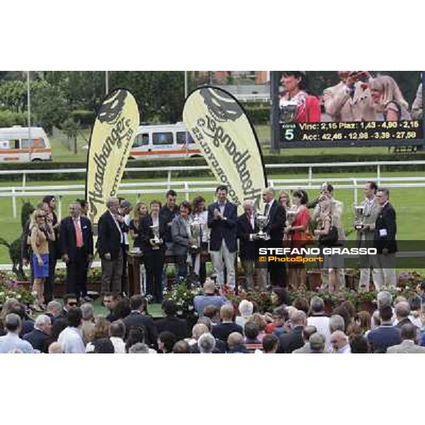 The prize giving ceremony of the Gran Premio di Milano - Trofeo Snai Milano - San Siro galopp racecourse,10th june 2012 ph.Stefano Grasso