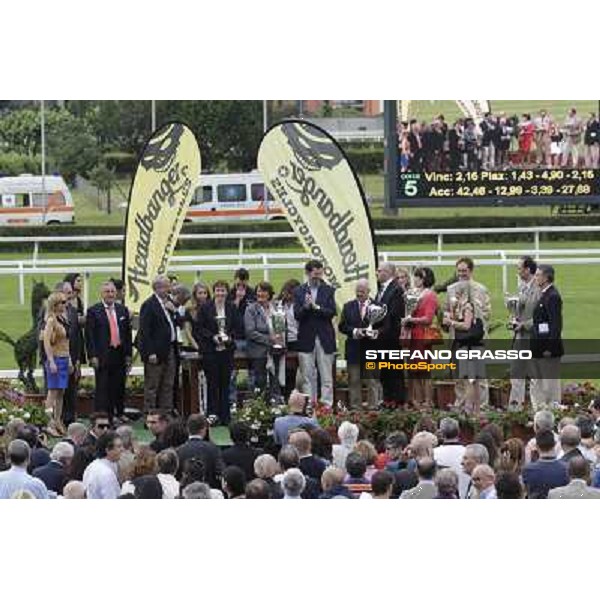 The prize giving ceremony of the Gran Premio di Milano - Trofeo Snai Milano - San Siro galopp racecourse,10th june 2012 ph.Stefano Grasso