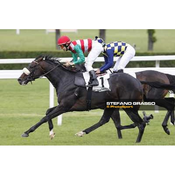 Cristian Demuro on Bit of Hell wins the Premio Giangiacomo Trivulzio beating Fabio Branca on Orpello Milano - San Siro galopp racecourse,10th june 2012 ph.Stefano Grasso