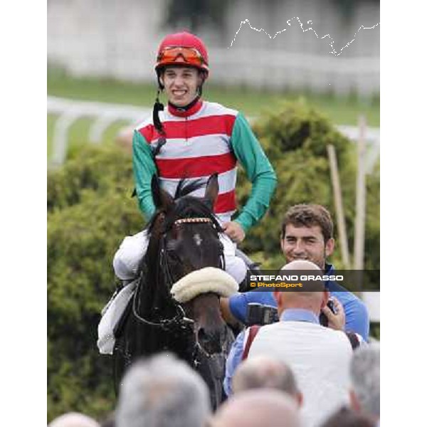 Cristian Demuro on Bit of Hell returns home after winning the Premio Giangiacomo Trivulzio Milano - San Siro galopp racecourse,10th june 2012 ph.Stefano Grasso